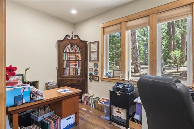 11382 Cour Royal, Nevada City, CA 95959