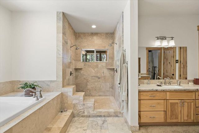 11382 Cour Royal, Nevada City, CA 95959