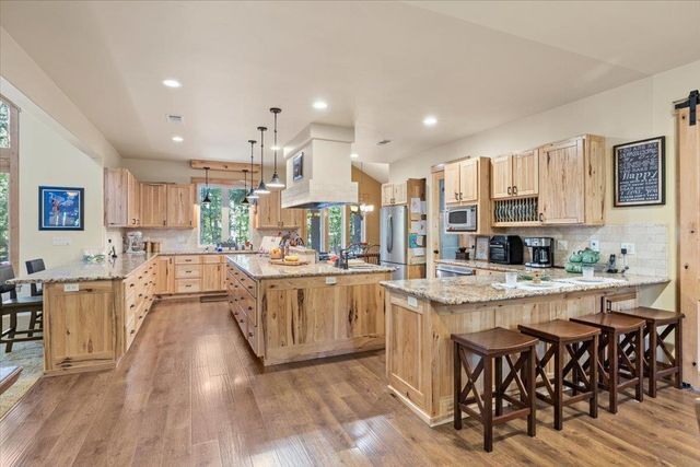 11382 Cour Royal, Nevada City, CA 95959