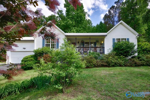 4688 Hide-A-Way Drive, Guntersville, AL 35796