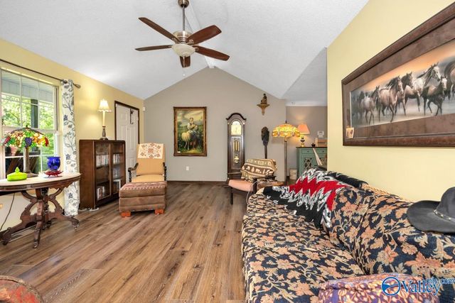 4688 Hide-A-Way Drive, Guntersville, AL 35796
