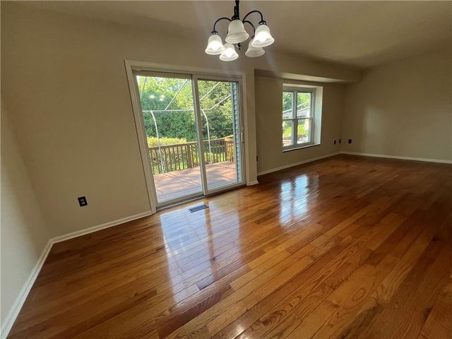 896 Briarstone Road, Bethlehem City, PA 18017