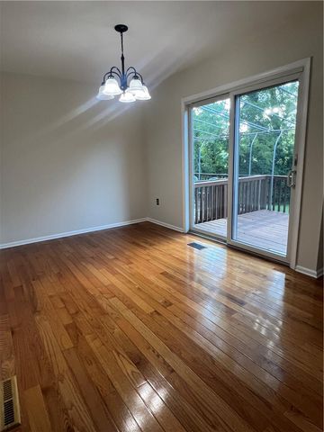 896 Briarstone Road, Bethlehem City, PA 18017