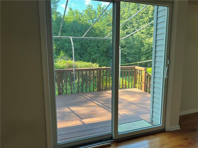 896 Briarstone Road, Bethlehem City, PA 18017