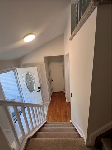 896 Briarstone Road, Bethlehem City, PA 18017