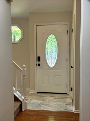 896 Briarstone Road, Bethlehem City, PA 18017