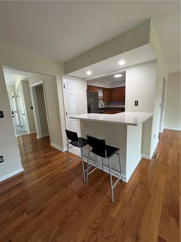 896 Briarstone Road, Bethlehem City, PA 18017