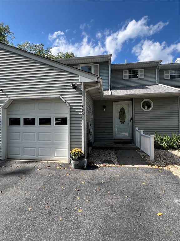 896 Briarstone Road, Bethlehem City, PA 18017