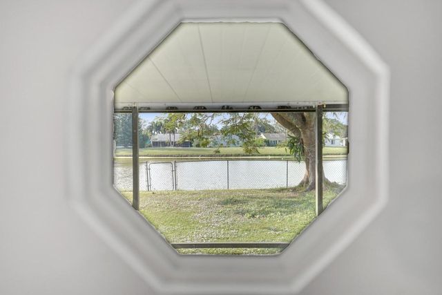 9220 Carma Drive, Boynton Beach, FL 33472