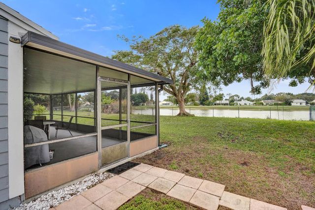 9220 Carma Drive, Boynton Beach, FL 33472