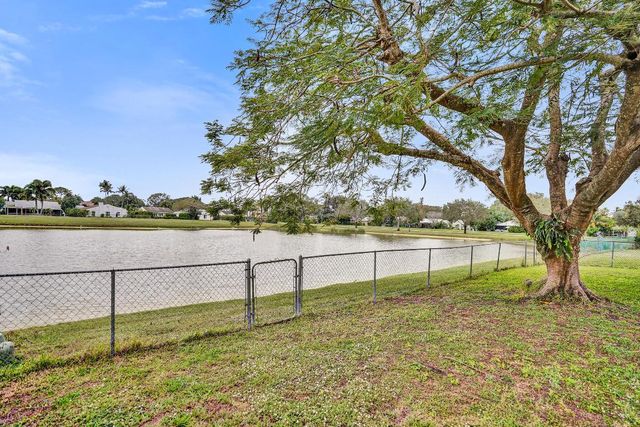 9220 Carma Drive, Boynton Beach, FL 33472