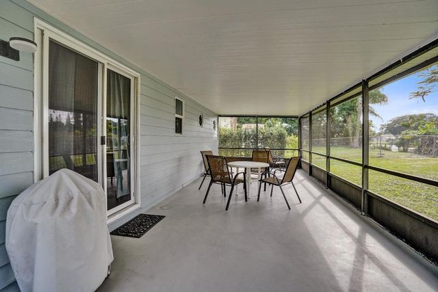 9220 Carma Drive, Boynton Beach, FL 33472