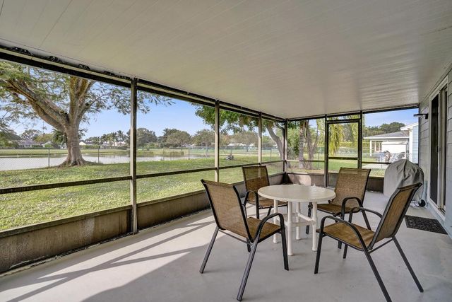 9220 Carma Drive, Boynton Beach, FL 33472