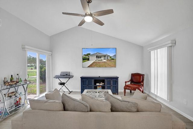 9220 Carma Drive, Boynton Beach, FL 33472