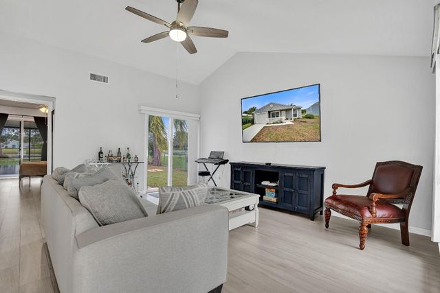 9220 Carma Drive, Boynton Beach, FL 33472