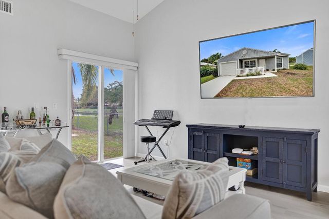 9220 Carma Drive, Boynton Beach, FL 33472