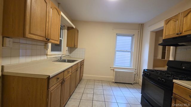 41 INNIS Avenue 1, Poughkeepsie, NY 12601