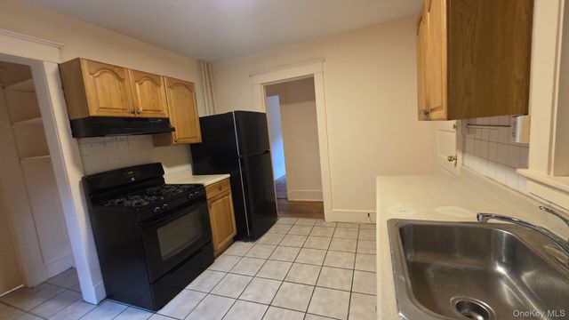 41 INNIS Avenue 1, Poughkeepsie, NY 12601