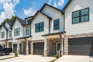 221 VILLAGE PARKWAY # 32, Helena, AL 35080