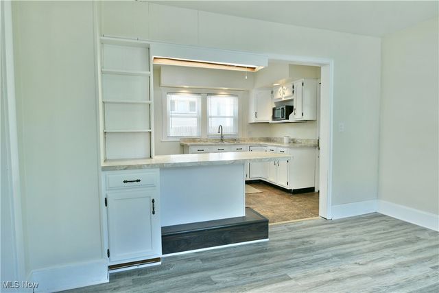 2510 E Midlothian Boulevard, Youngstown, OH 44502