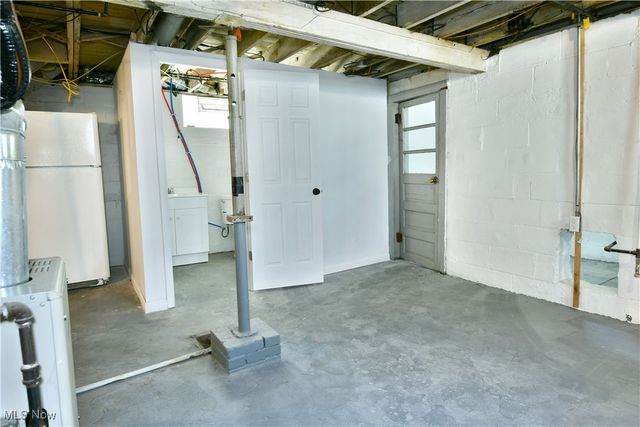 2510 E Midlothian Boulevard, Youngstown, OH 44502