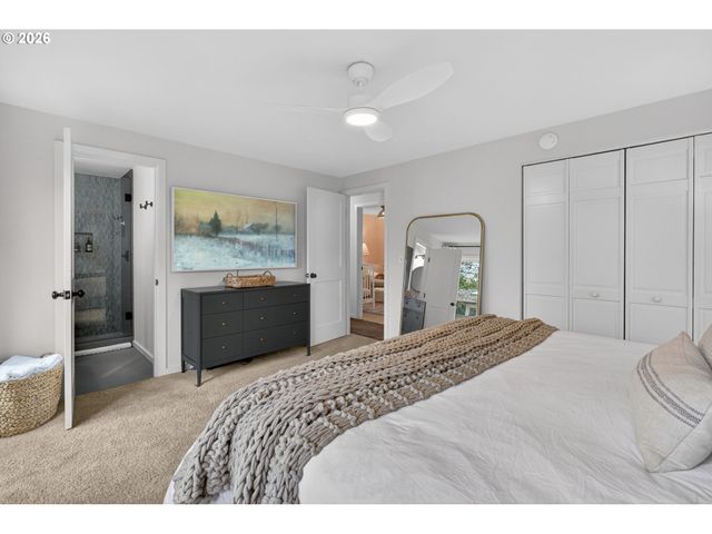 9843 Sw 2ND Ave, Portland, OR 97219