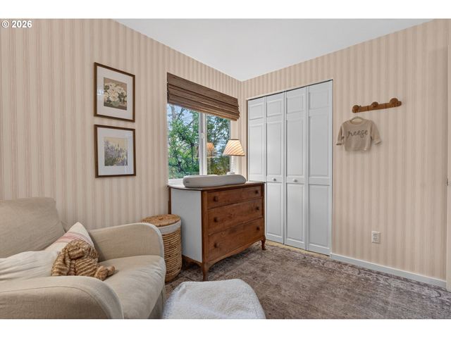 9843 Sw 2ND Ave, Portland, OR 97219