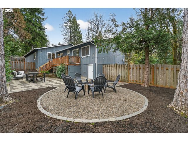 9843 Sw 2ND Ave, Portland, OR 97219