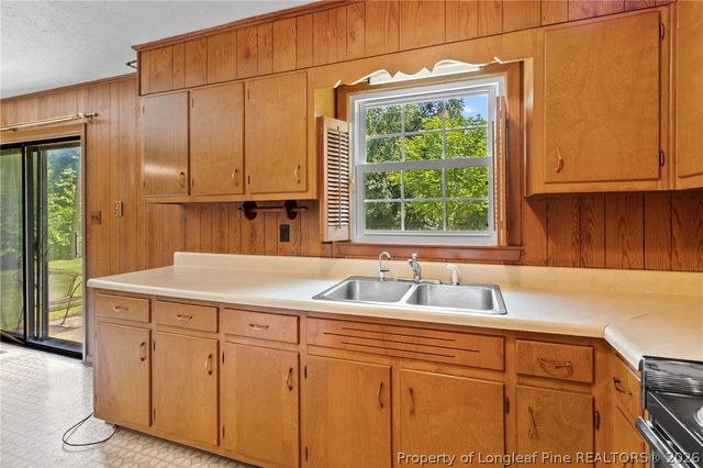 7517 Bridgeman Drive, Fayetteville, NC 28303