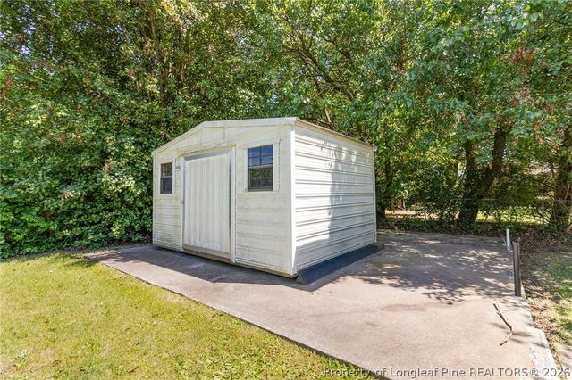 7517 Bridgeman Drive, Fayetteville, NC 28303
