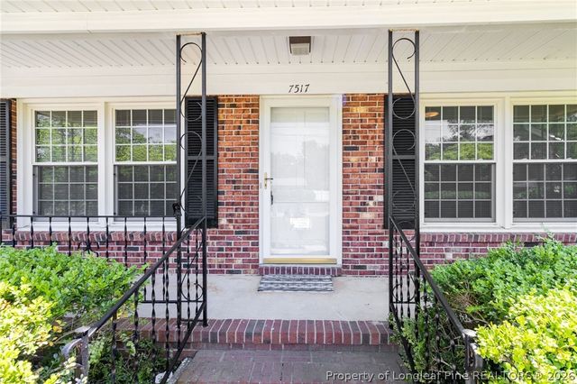 7517 Bridgeman Drive, Fayetteville, NC 28303