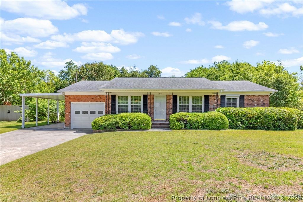 7517 Bridgeman Drive, Fayetteville, NC 28303