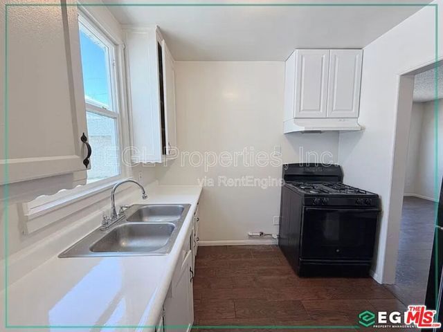 315 W Queen Street, Inglewood, CA 90301