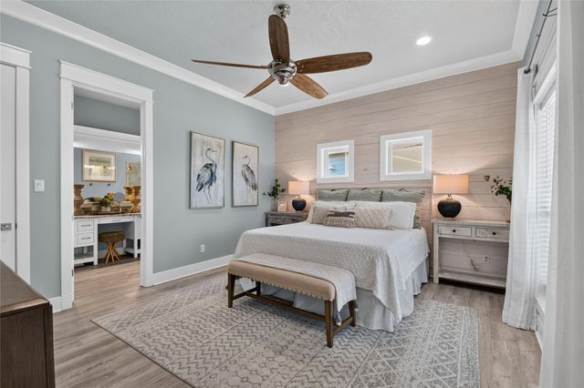 937 S Cove, Crystal Beach, TX 77650