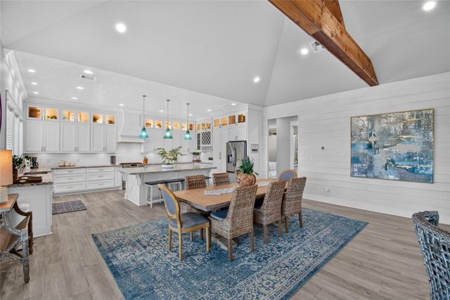 937 S Cove, Crystal Beach, TX 77650