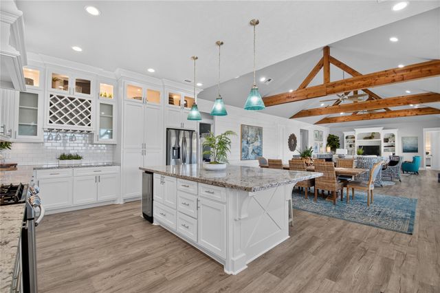937 S Cove, Crystal Beach, TX 77650