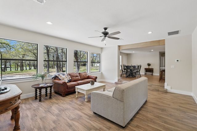 2446 Neely Trail, Valley View, TX 76272