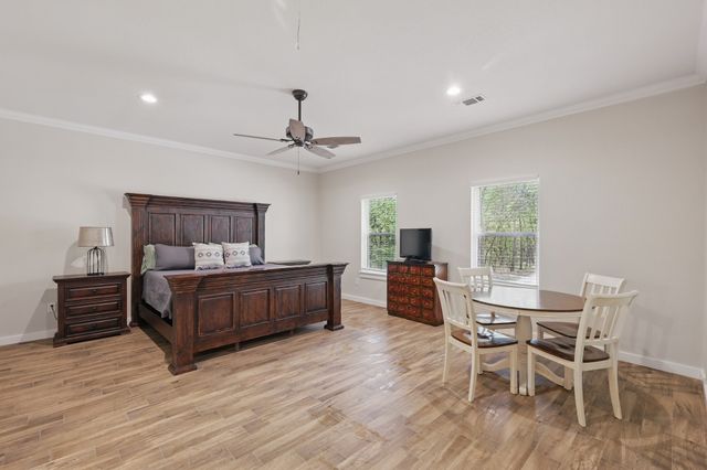 2446 Neely Trail, Valley View, TX 76272