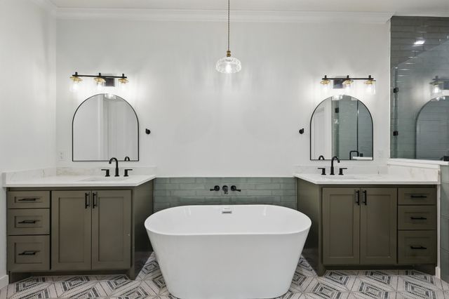 2446 Neely Trail, Valley View, TX 76272