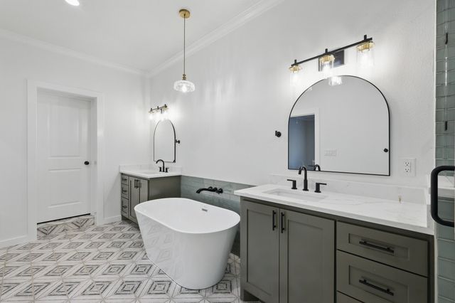 2446 Neely Trail, Valley View, TX 76272