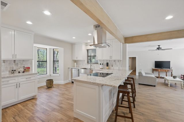 2446 Neely Trail, Valley View, TX 76272