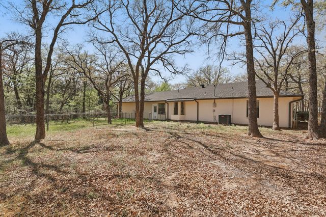 2446 Neely Trail, Valley View, TX 76272