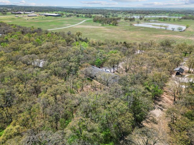 2446 Neely Trail, Valley View, TX 76272