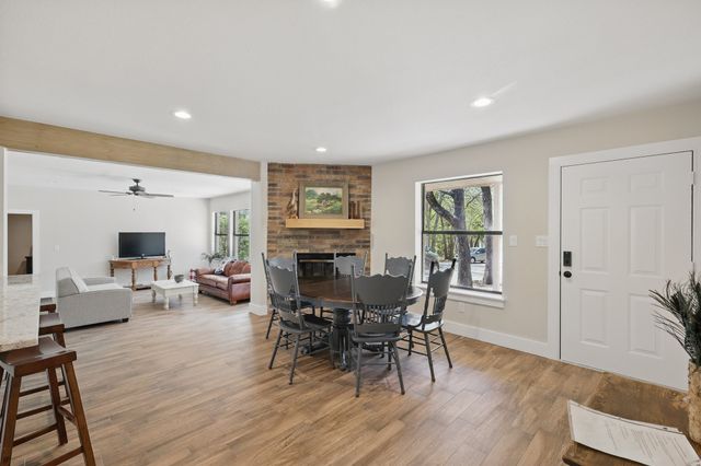 2446 Neely Trail, Valley View, TX 76272