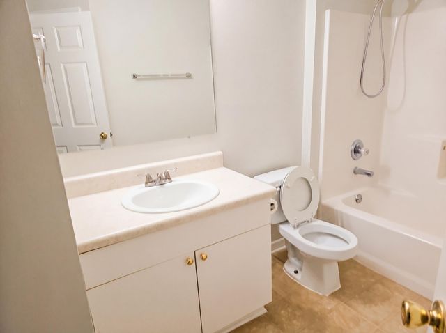 1057 Antigua Circle, Pensacola, FL 32506
