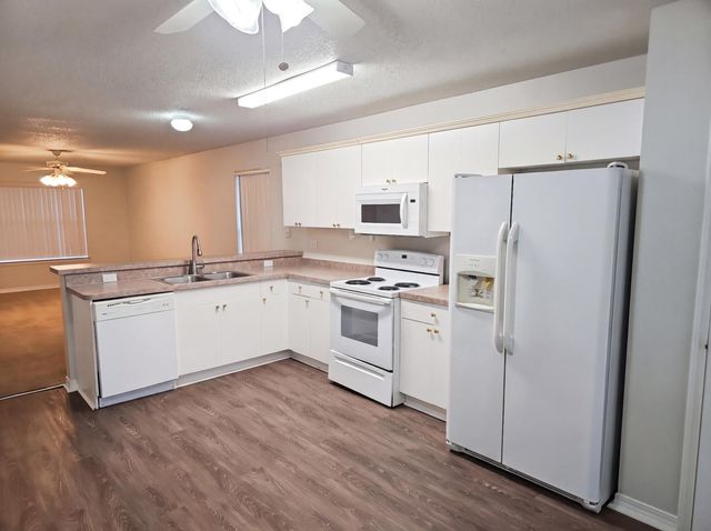 1057 Antigua Circle, Pensacola, FL 32506