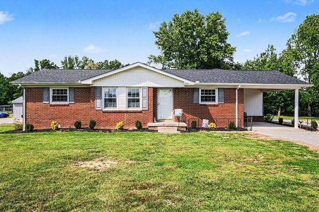 524 Elm St, Smithville, TN 37166
