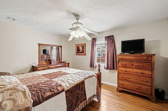 524 Elm St, Smithville, TN 37166