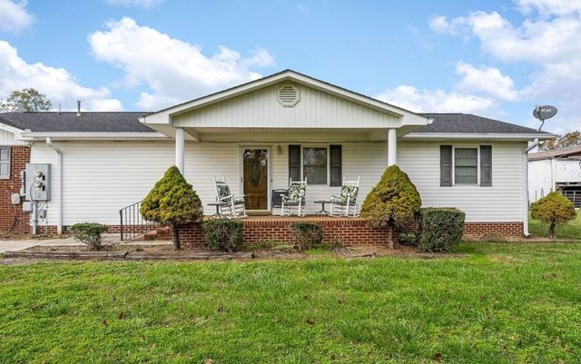 524 Elm St, Smithville, TN 37166