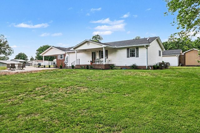 524 Elm St, Smithville, TN 37166